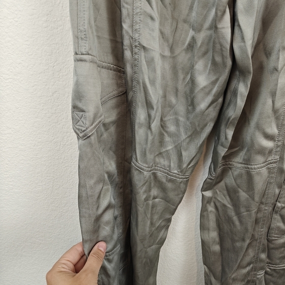 GANNI NWOT Frost Grey Washed Satin Trousers Relaxed Fit Size 2 Women's - Picture 14 of 15